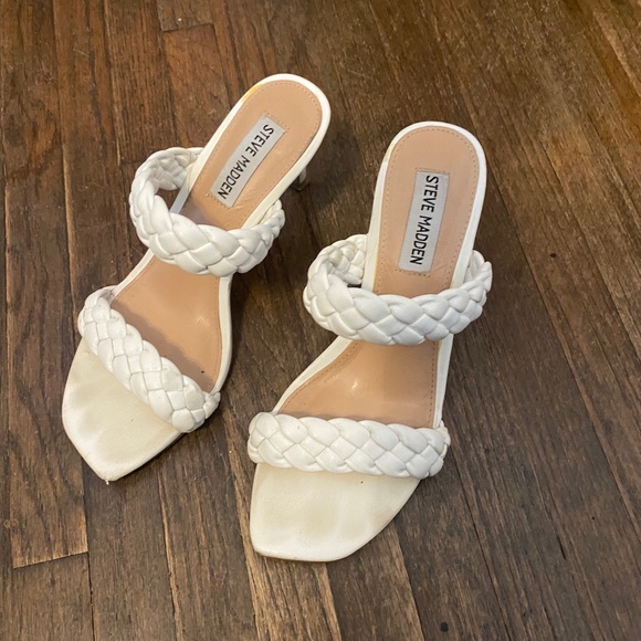 sandals - Picture 1 of 2